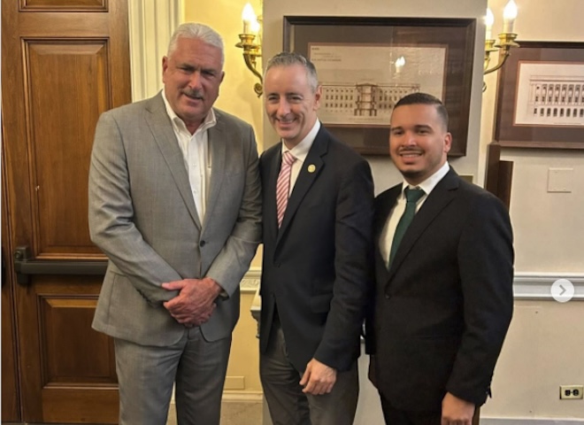 Imagen de Congressman Brian Fitzpatrick on Facebook