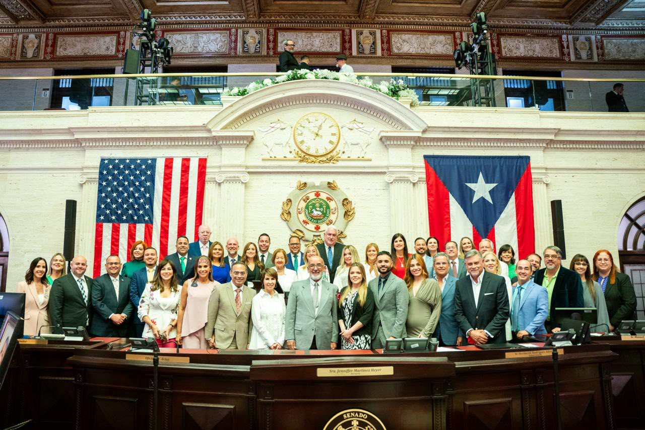 Imagen de Senado rinde homenaje a la trayectoria artística de la cantante Ednita Nazario