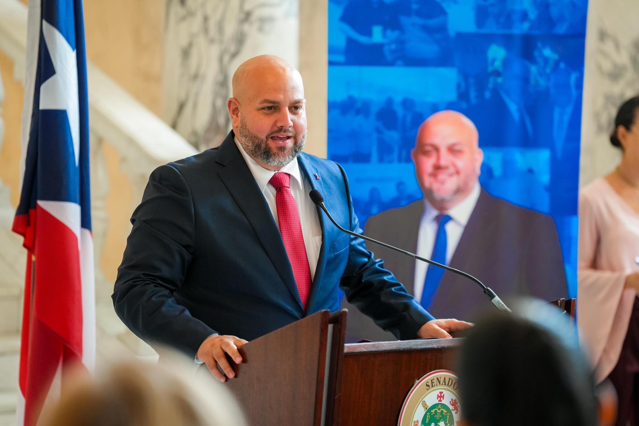 Imagen de Senado aprueba proyecto del senador Jeison Rosa para flexibilizar requisitos de internado y apoyar a jóvenes empresarios