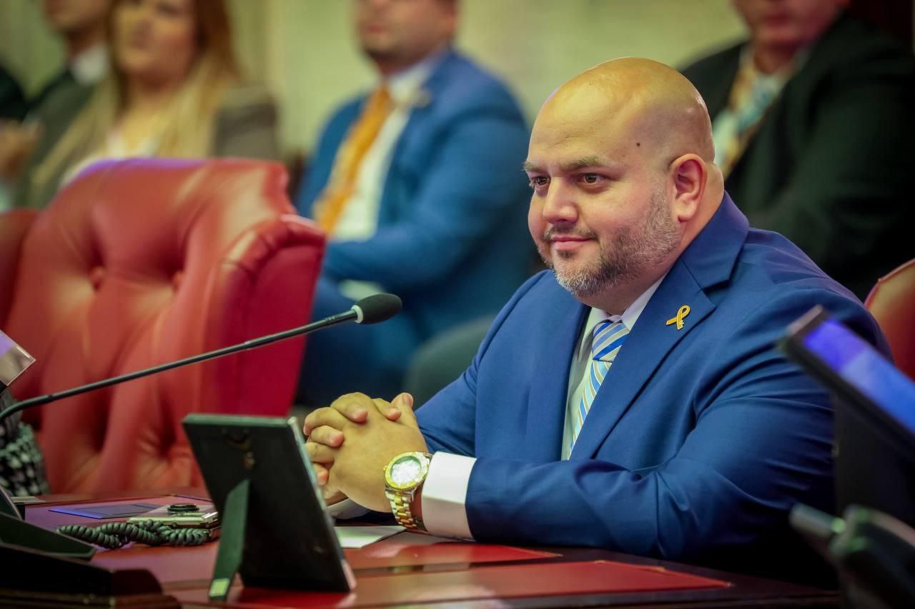 Imagen de Senado aprueba medida del senador Jeison Rosa Ramos para fortalecer la ley antitabaco y proteger entornos educativos y de salud