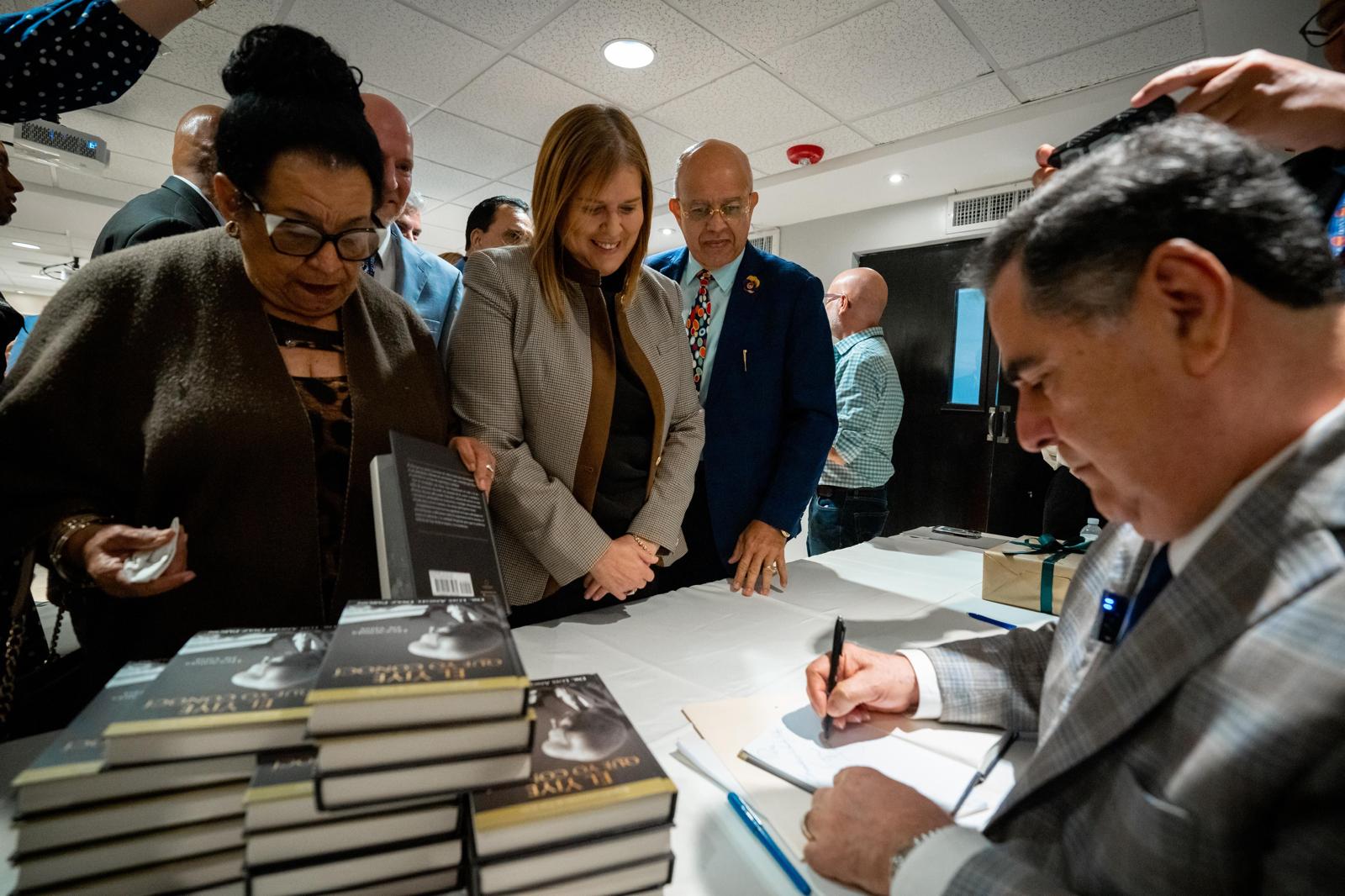Imagen de Senado acoge la presentación del libro “El Yiye que yo conocí: Lecciones de vida”