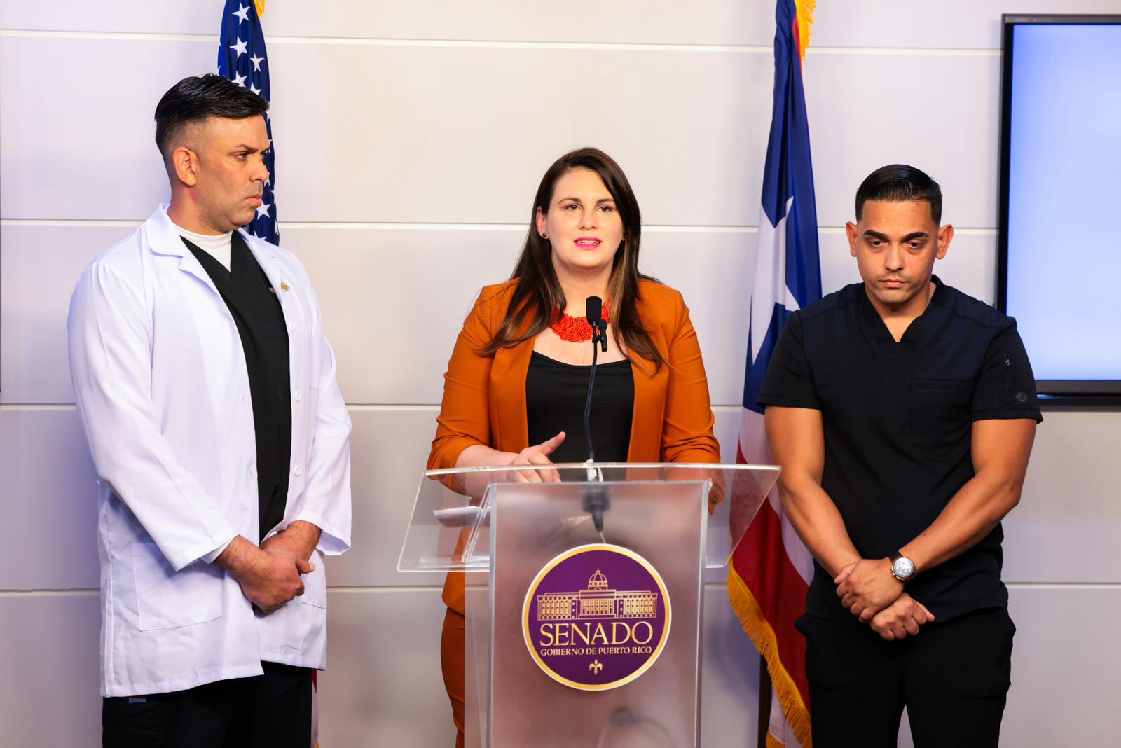 Imagen de Senadora Ada Álvarez Conde propone reducir retención contributiva a enfermeros contratistas del 10% al 4%