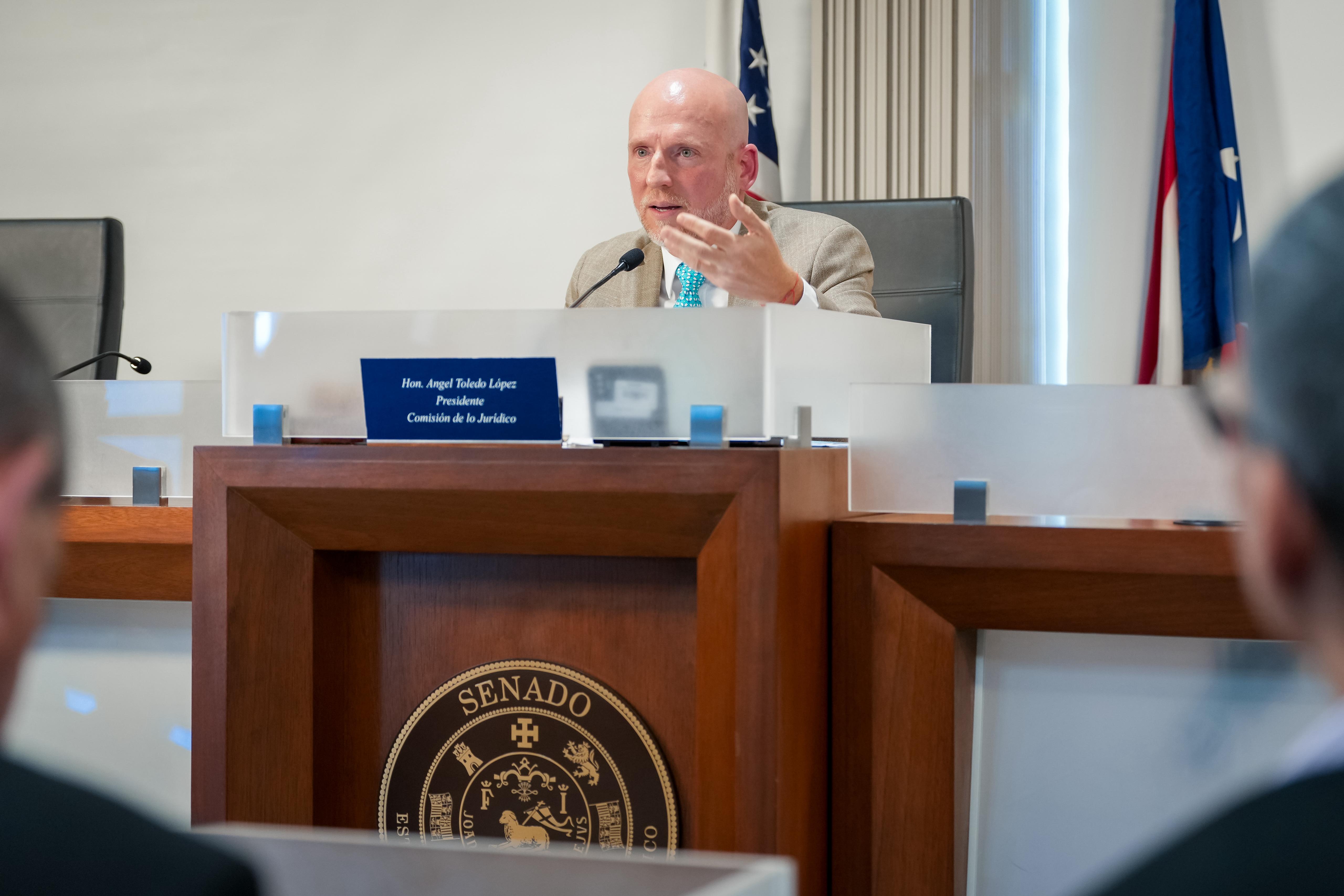 Imagen de Comisión evalúa medida para establecer honorarios notariales uniformes y obligatorios