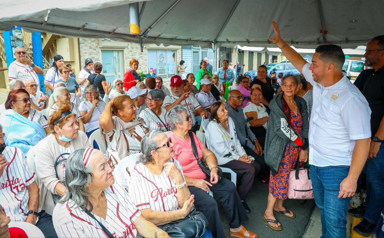 Imagen de Cientos de ciudadanos reciben servicios y ayudas durante Feria de Salud y Servicios en Florida