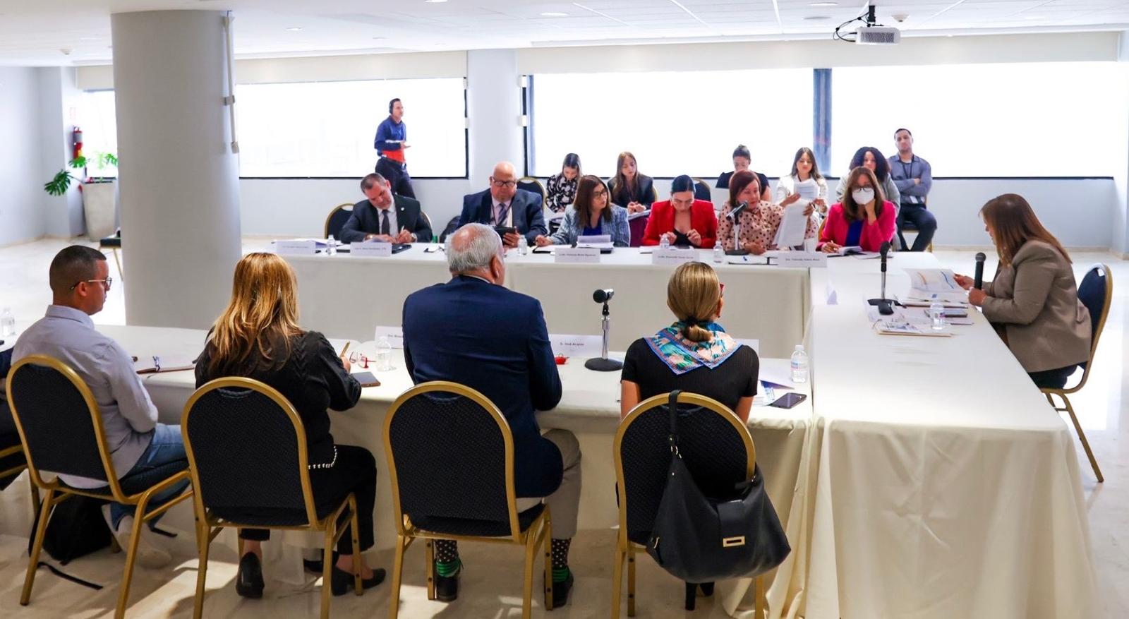 Imagen de Senado realiza mesa redonda multisectorial para discutir hallazgos y  recomendaciones sobre la explotación financiera de adultos mayores