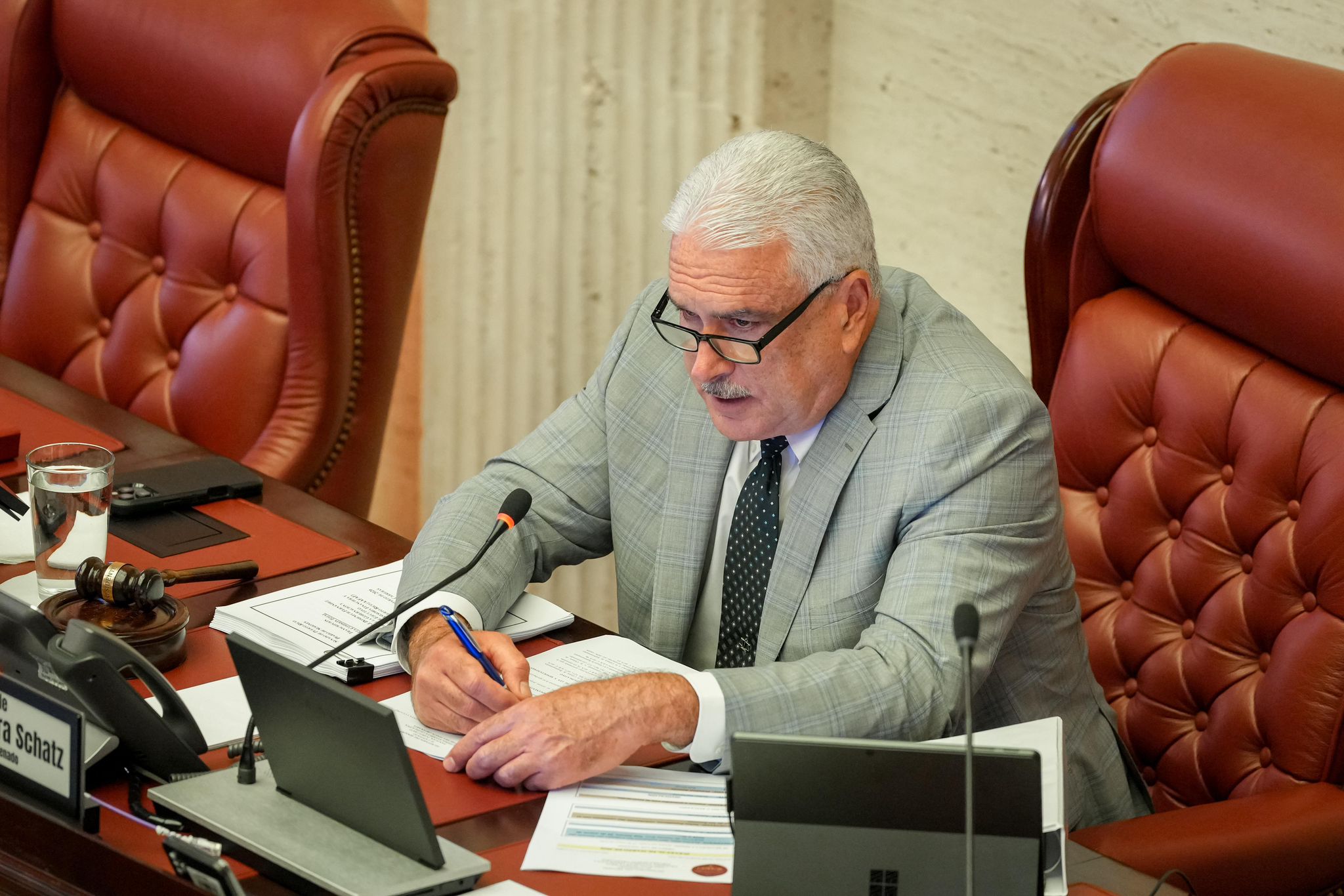 Imagen de Senado aprueba paquete de medidas programáticas de administración