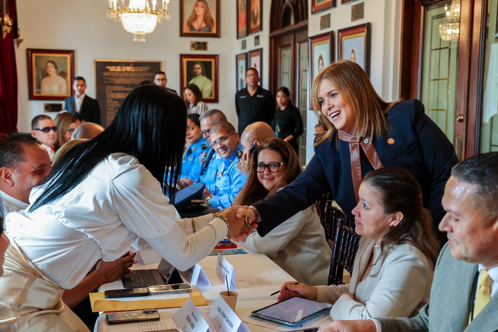 Imagen de Senado realiza mesa redonda sobre bienestar animal en PR  con el fin de atender problemática de animales abandonados y maltratados