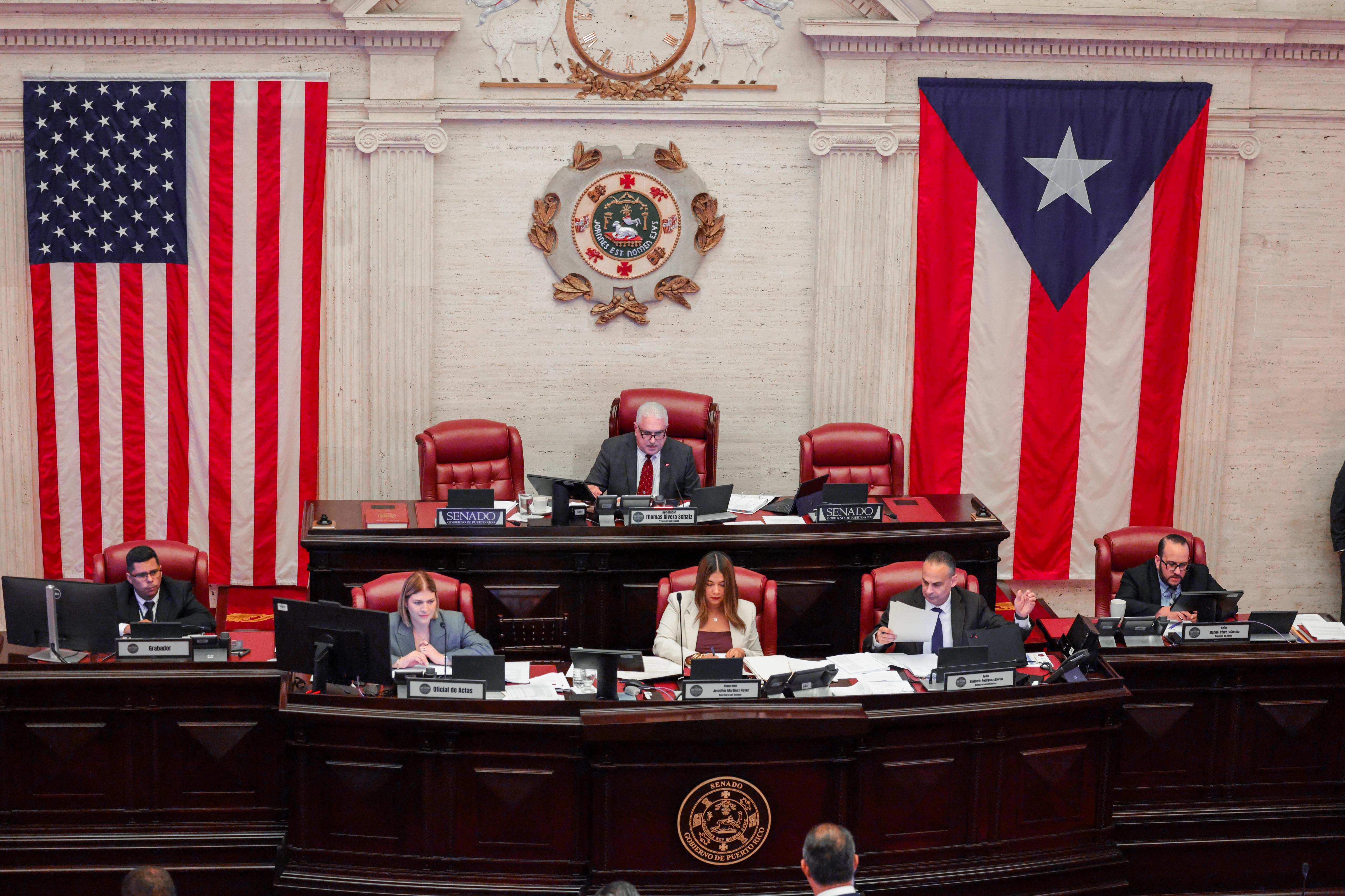 Imagen de Senado aprueba medidas de Rivera Schatz sobre retiro de alguaciles y simplificación de procesos jurídicos