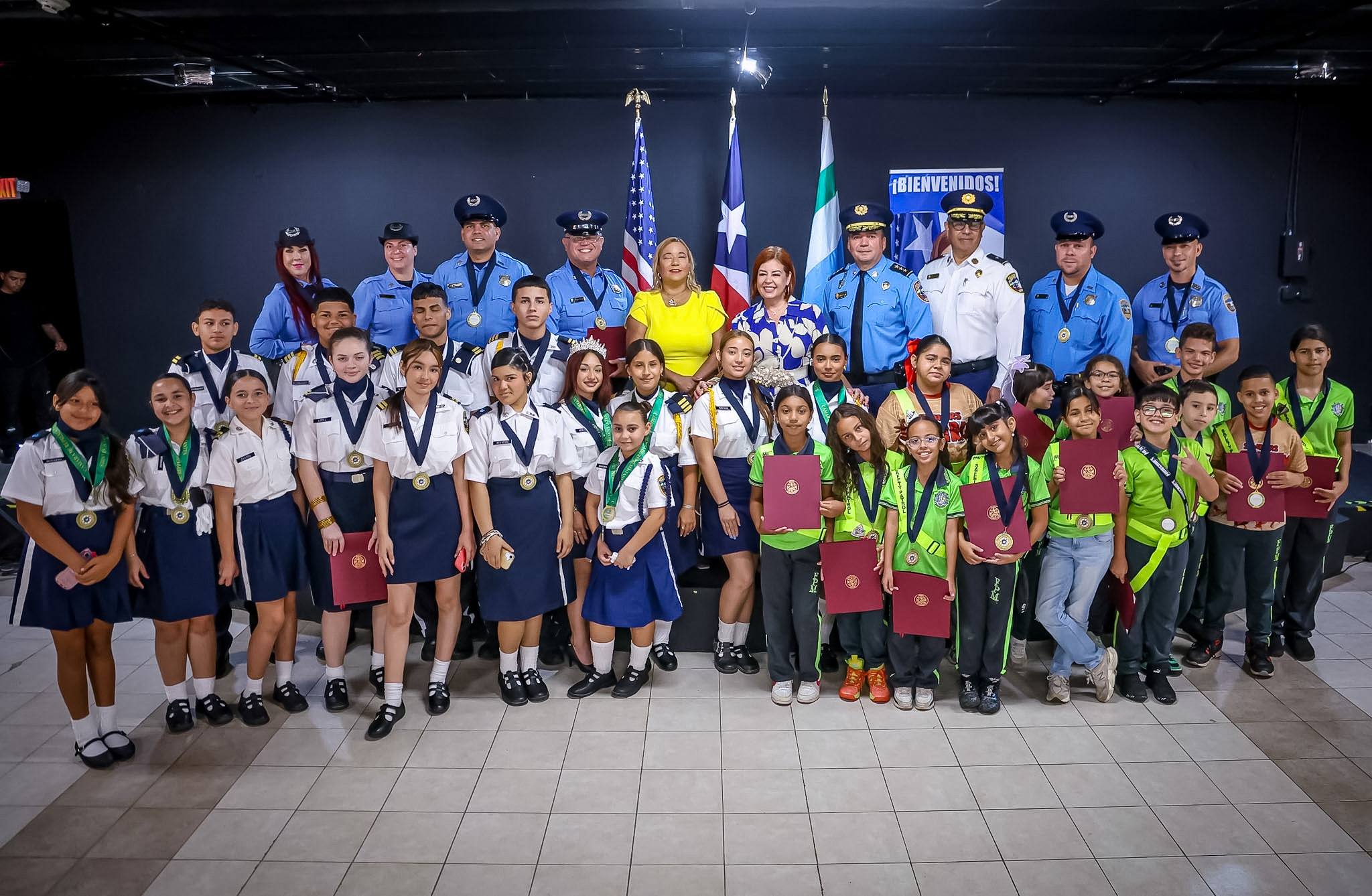 Imagen de Senado reconoce a jóvenes de la Liga Atlética Policiaca en emotiva actividad en Vega Alta