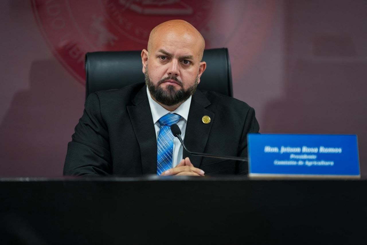 Imagen de Senador Jeison Rosa Ramos exige acción inmediata ante crisis postal que afecta a residentes de Moca
