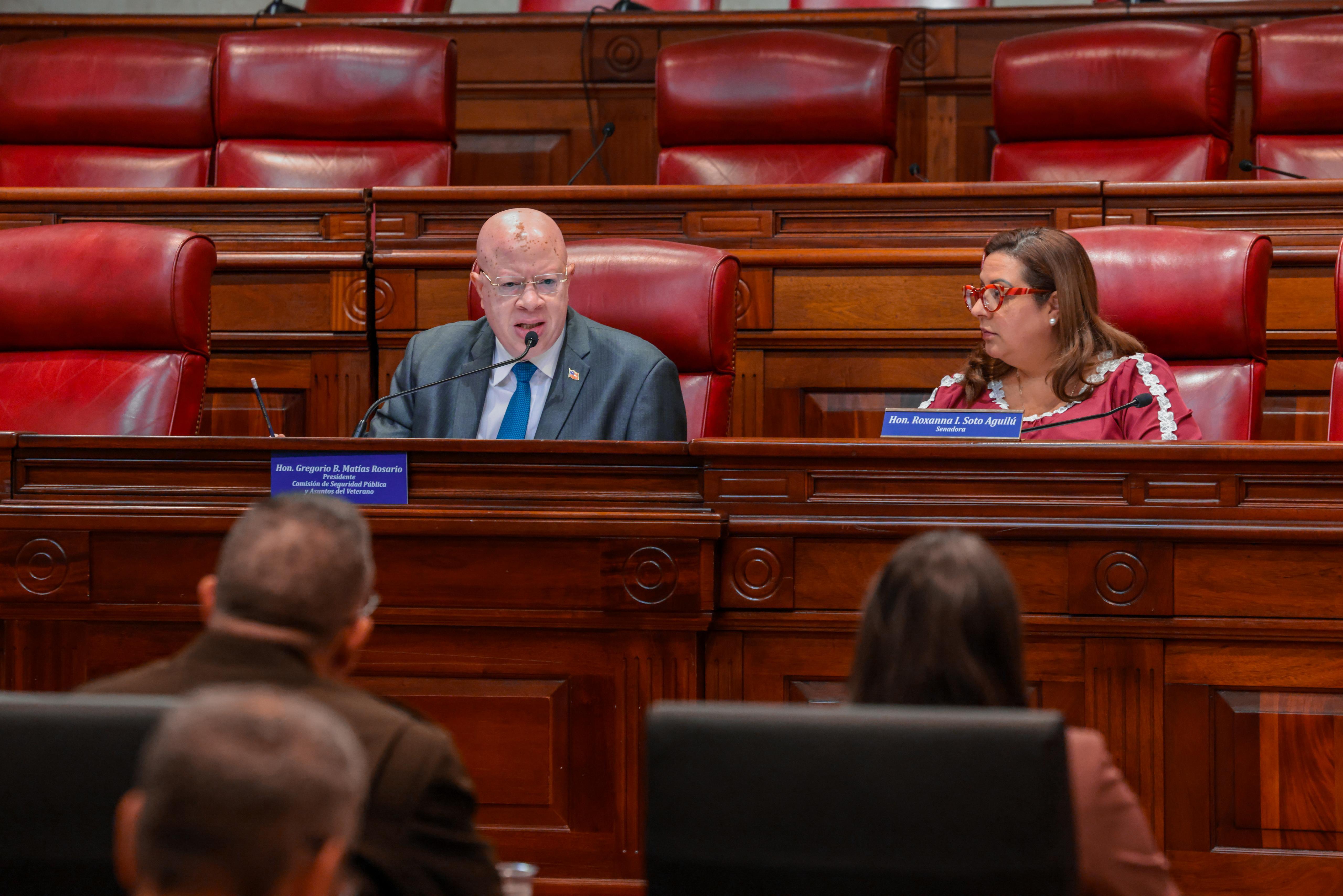 foto de Senado evalúa implementación de póliza para empleados públicos de alto riesgo
