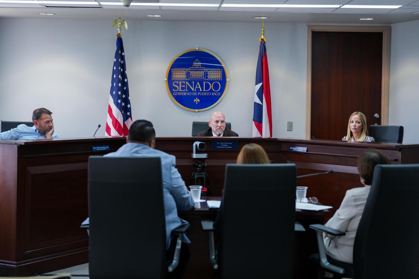 foto de Senado evalúa legislación que reduciría la mayoría de edad a 18 años en Puerto Rico